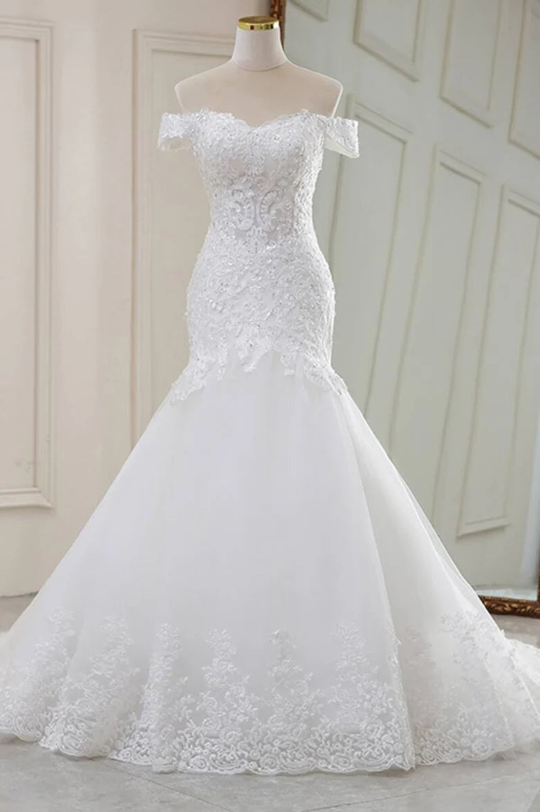 Robe de mariée longue trompette en dentelle à épaules dénudées
